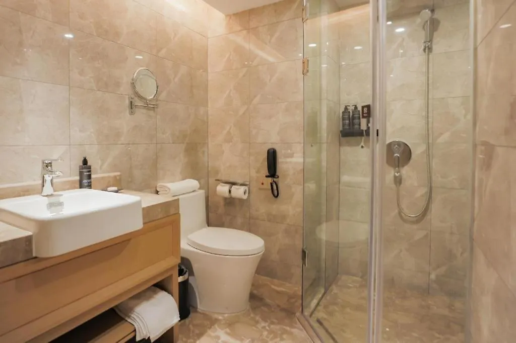 Shanghai Sunshine Hotel 4*,