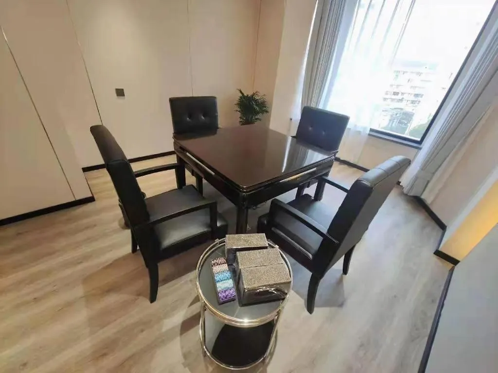 Shanghai Sunshine Hotel الصين