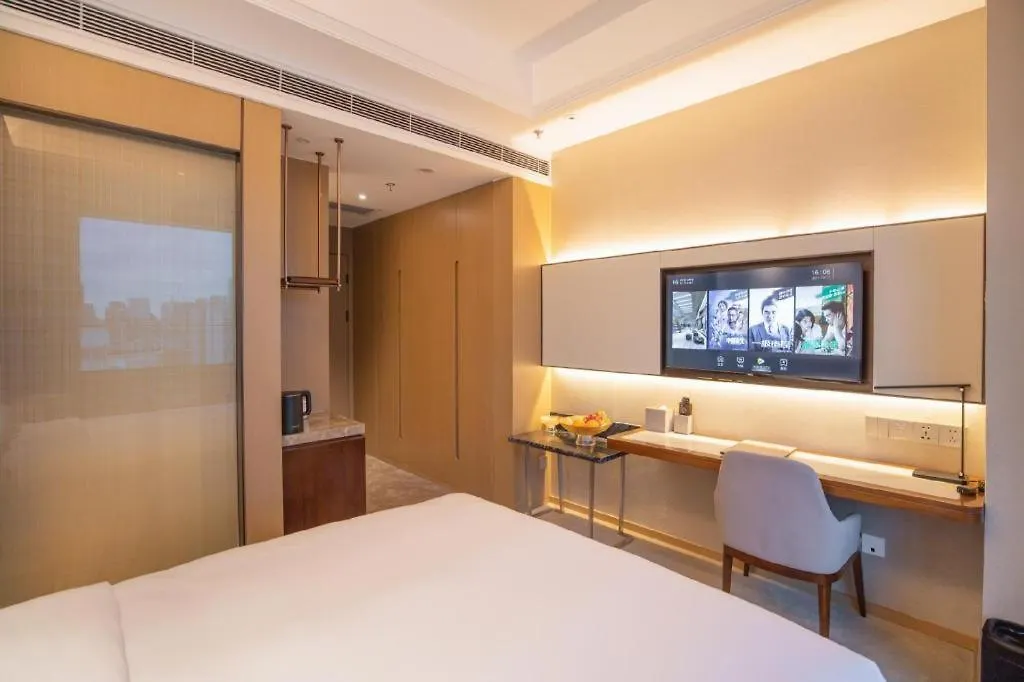 Shanghai Sunshine Hotel 4*,