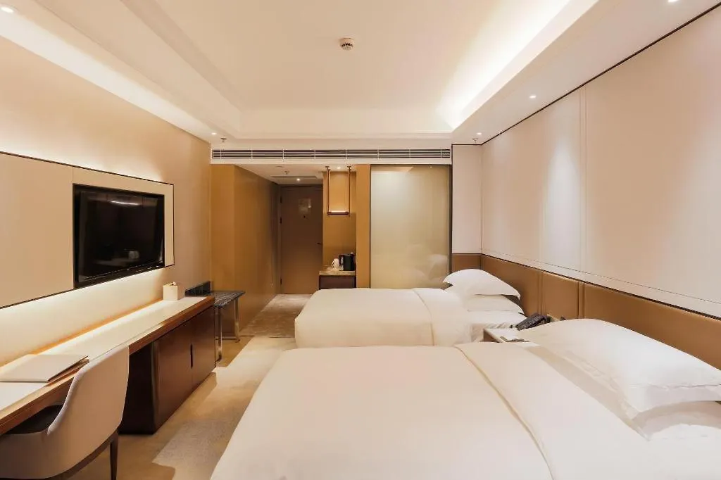 Shanghai Sunshine Hotel 4*,
